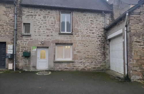 Dinan House | GITE QUARTIER SAINT ANNE