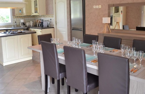 Sud Charente Cottage | Gite Reignac, 5 bedrooms, 12 persons