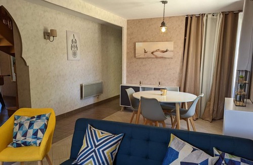 Sud Charente Cottage | Gite Reignac, 5 bedrooms, 12 persons