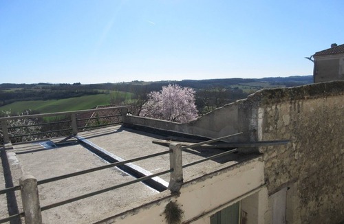 Puymirol House | Gite "Relais Suzanne" in PUYMIROL (Lot et Garonne) Pets welcome.