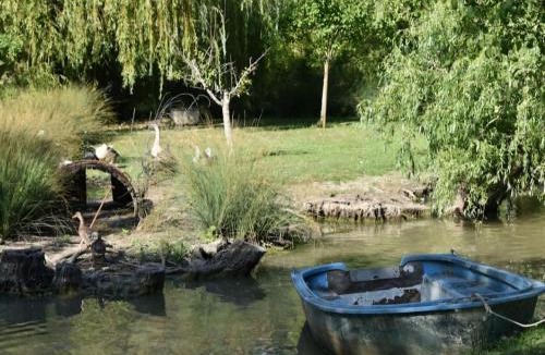 Bords House | Gite Rive Charente Le Bateau