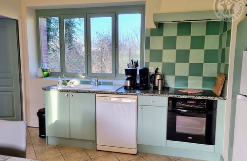 Chambly Cottage | Gite Ronquerolles, 2 bedrooms, 4 persons