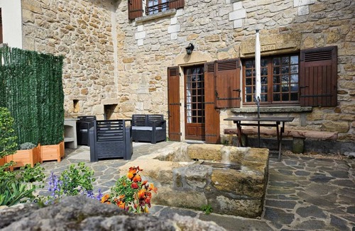 Eyzerac House | Gite Roudelous à Nouzet