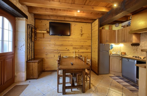 Pessac-sur-Dordogne House | Gite rural de Guillemat. In the heart of the Bordeaux vineyards and on the banks of the Dordogne river