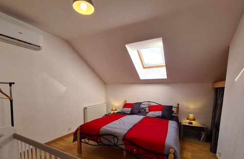 Segry House | Gite Ségry, 2 bedrooms, 6 persons