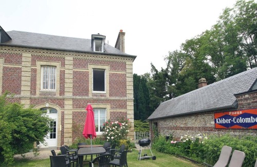 Saint-Pierre-Benouville House | Gite Saint-Pierre-Bénouville, 4 bedrooms, 8 persons