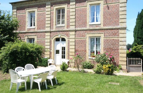 Saint-Pierre-Benouville House | Gite Saint-Pierre-Bénouville, 4 bedrooms, 8 persons