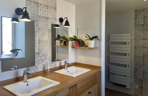 Saint-Leon Cottage | Gite Saint-Léon, 5 bedrooms, 11 persons