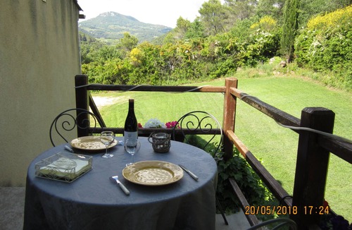 Beaumes-de-Venise Condo | Gite Sandra Constant Domaine de Talabot