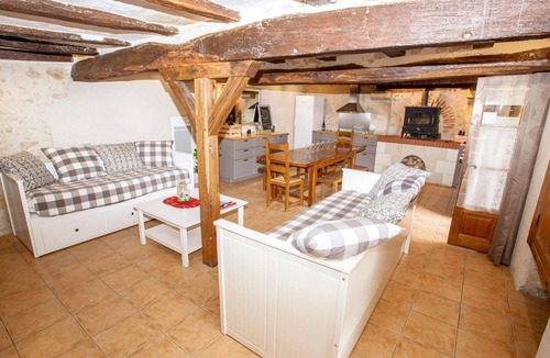 Sennevieres Cottage | Gite Sennevières, 6 bedrooms, 24 persons