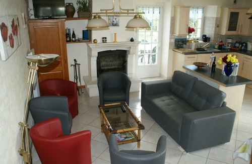 Seuilly House | Gite Seuilly, 4 bedrooms, 9 persons