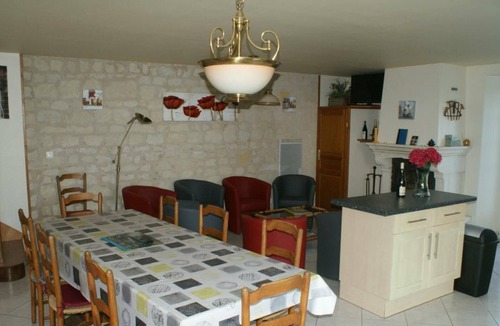 Seuilly House | Gite Seuilly, 4 bedrooms, 9 persons