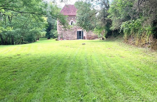 Bazoges-en-Pareds Cottage | Gite Simple et Authentique, au Calme Pour les Amoureux de la Nature