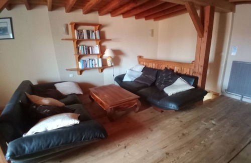 Saint-Just-en-Bas House | Gite sleeps 10