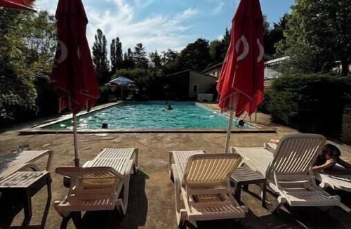 Bourdeaux House | Gite sleeps 20 with a 16-seater Jacuzzi