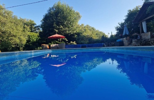 Saint-Projet House | Gite sleeps 4/5 with uninterrupted view of the pool