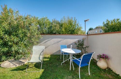 La Salvetat-Saint-Gilles Apartment | Gite Studio Le Colibri