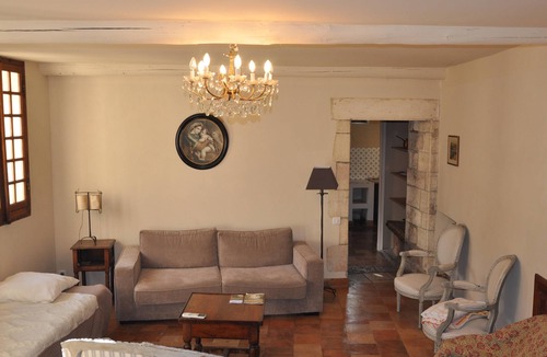 Villeneuve-les-Avignon Cottage | Gîte-Superior-Ensuite with Bath-Courtyard view