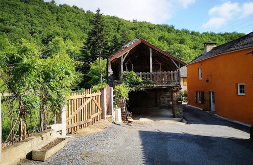 Assac House | Gîte Tarn valley between Millau and Albi