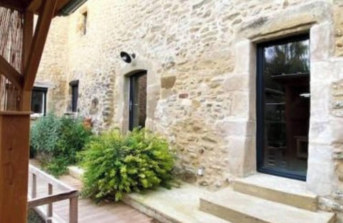 La Baume-Cornillane House | Gîte : The old building.