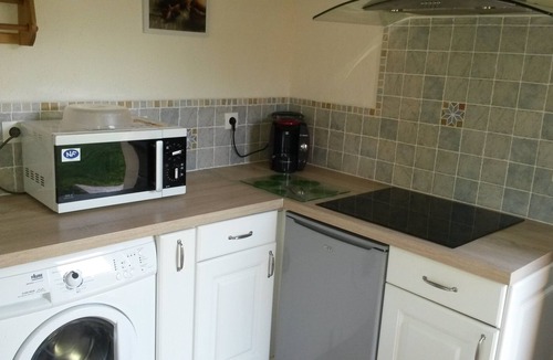 Bussac-Foret House | Gite Ti Case with Shared Pool and Jacuzzi