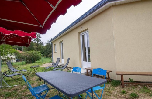Tocane-Saint-Apre Cottage | Gite Tocane-Saint-Apre, 2 bedrooms, 4 persons