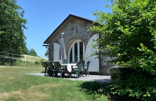 La Salvetat-sur-Agout House | Gite Toucan: Mountains, Streams, Meadows, Forest, Pool