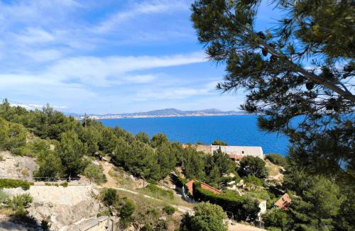 Niolon Apartment | GITE TOUT CONFORT Parc UNESCO des CALANQUES LA VESSE