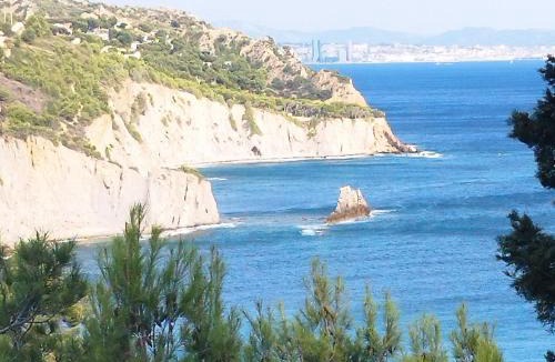 Niolon Apartment | GITE TOUT CONFORT Parc UNESCO des CALANQUES LA VESSE