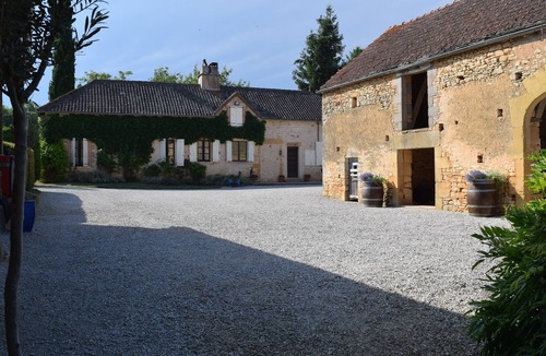 Marminiac Cottage | Gite Tout Confort Pour 7 Personnes Avec Terrasse et 2 Piscines,