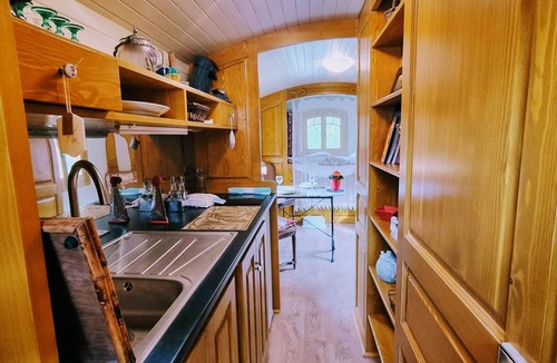 Vaureal Cottage | Gite Vauréal, 1 bedroom, 2 persons