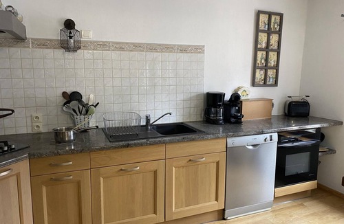 Vernusse Cottage | Gite Vernusse, 5 bedrooms, 12 persons