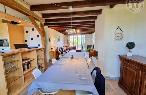 Viarmes Cottage | Gite Viarmes, 5 bedrooms, 13 persons
