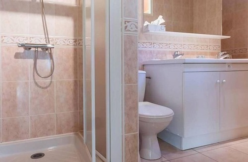 Vieillevigne Cottage | Gite Vieillevigne, 2 bedrooms, 5 persons