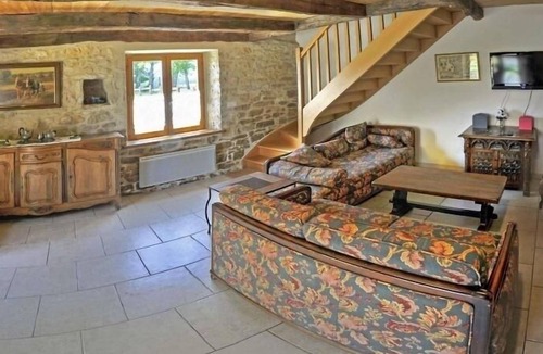 Villeneuve d'Aveyron House | Gite Villeneuve, 2 bedrooms, 4 persons