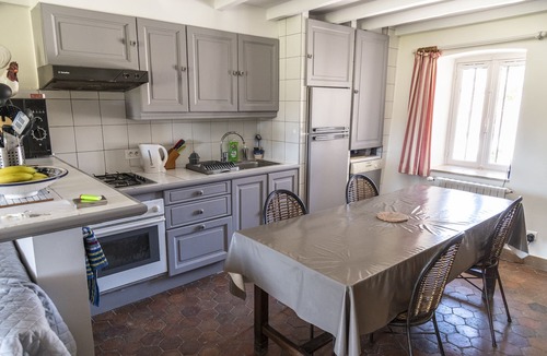 Asquins House | Gite Viola