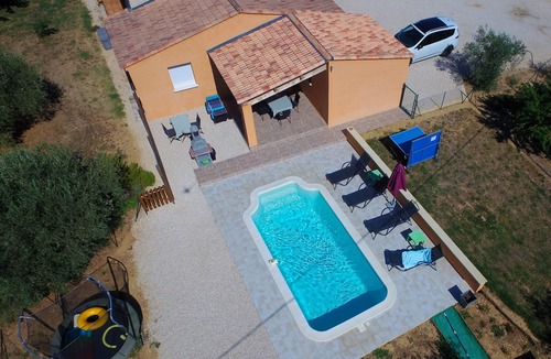 Saint-Marcel-de-Careiret Cottage | Gite with private pool
