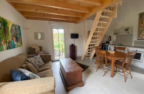 Valojoulx House | Gite Wildflower Lane