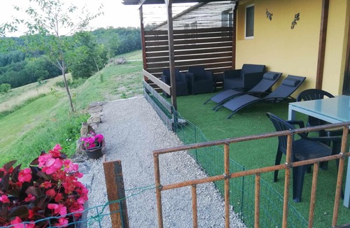 Najac House | Gîte with beautiful panoramic views.