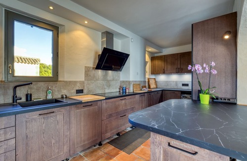 Saint-Mathieu-de-Treviers House | Gite with 25 m Pool and Spa with Mountain View