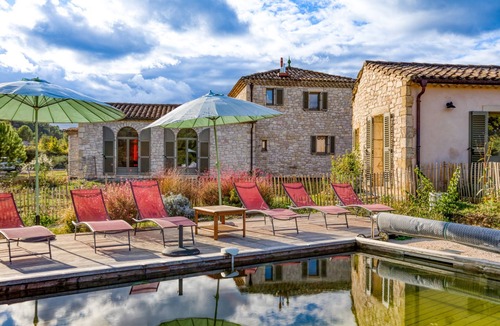 Saint-Mathieu-de-Treviers House | Gite with 25 m Pool and Spa with Mountain View