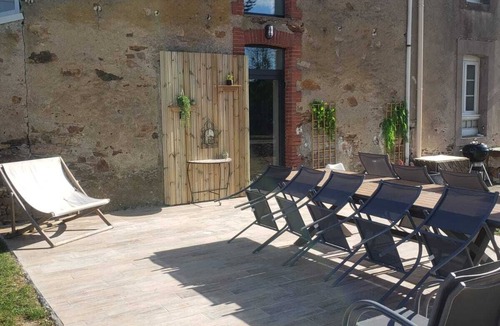 Le Loroux-Bottereau House | Gîte with heated indoor pool all year round