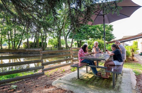 Arbigny Hotel | Gite with jacuzzi .