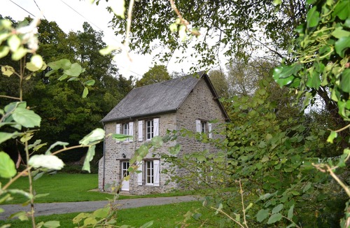 La Baconniere Cottage | Gîte with pond in Mayenne at the gateway to Brittany and Normandy