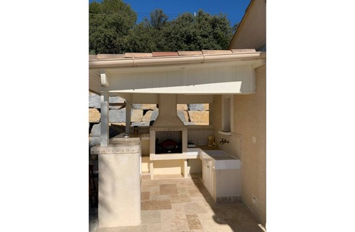 Campagnan House | Gîte with pool/spa and view near Pézenas between sea and lake