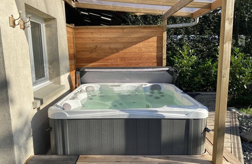 Martin-Eglise House | Gite with private spa