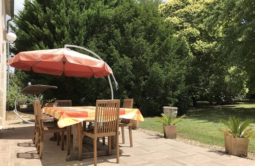 Prignac Cottage | Gite with private heated pool