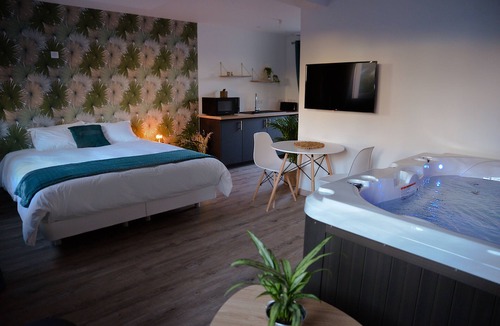 Prinquiau House | Gite with private spa