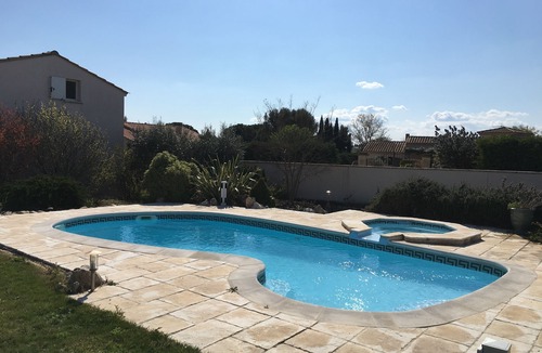 Arles Cottage | Gite with swimming pool and jacuzzi