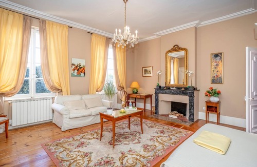 Montaut-Ariege Other | Gîte with swimming pool 15p.